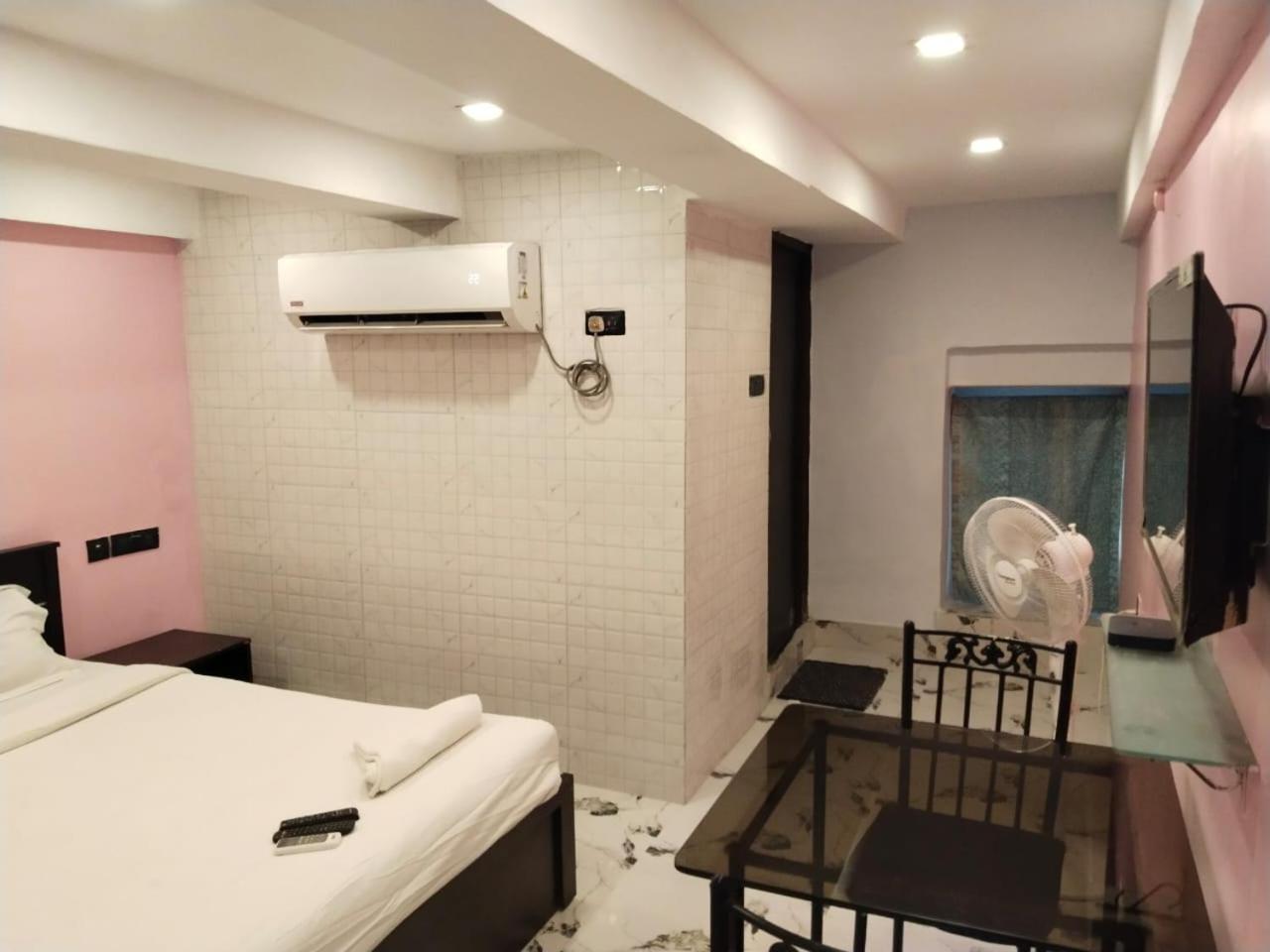 Hotel Ucs Kolkata Ngoại thất bức ảnh